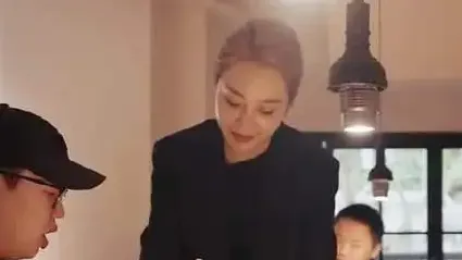热搜配图